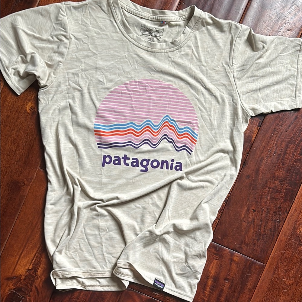 Patagonia Beige T-Shirt with Vibrant Graphic
